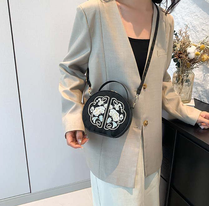 CL1179 - Vintage-Inspired Striped PU Round Shoulder Messenger Bag