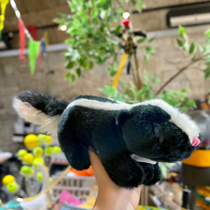 Fluff & Tuff Lucy Skunk - DOGHOUSE