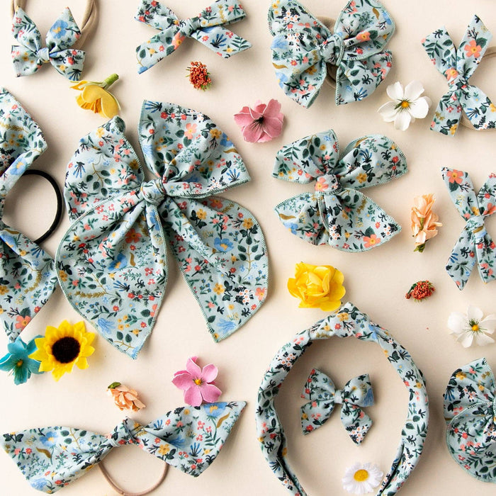 Modern Piggy - Secret Garden | Party Bow