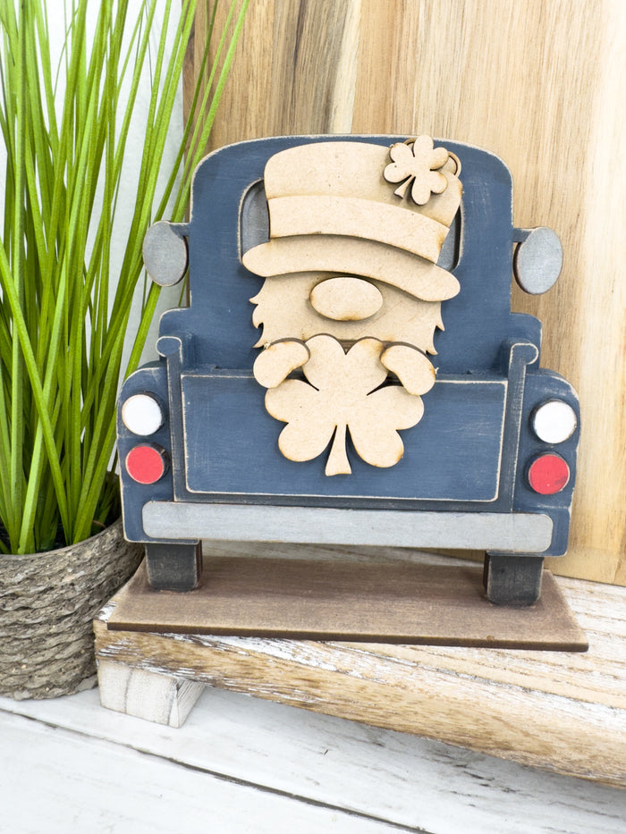 St Patricks Gnome Hugger Kit