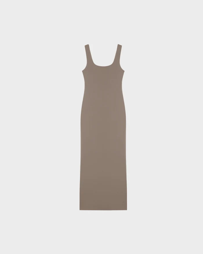 The Rudsak WANDA - 8524035 Cement is a women’s sleeveless, taupe maxi dress in stretch performance fabric with a scoop neckline and bodycon fit, shown ankle-length against a plain white background.